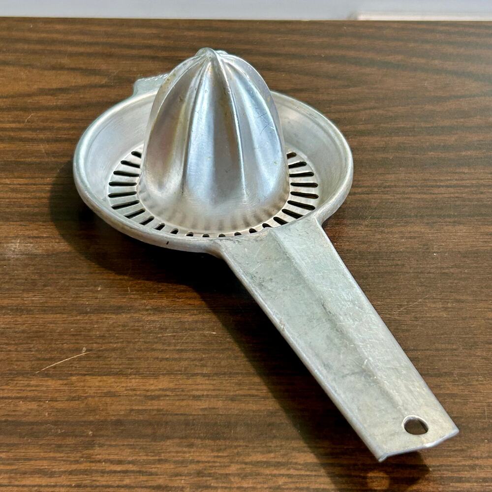 Vintage Foley Aluminum Hand Juicer Citrus Reamer – Mid-Century Kitchen Tool